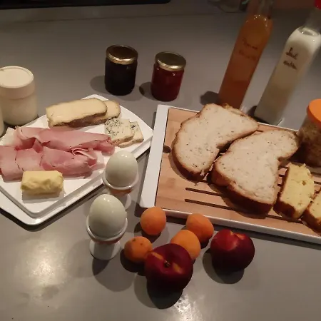 Bed & Breakfast D Piscine Alba-la-Romaine